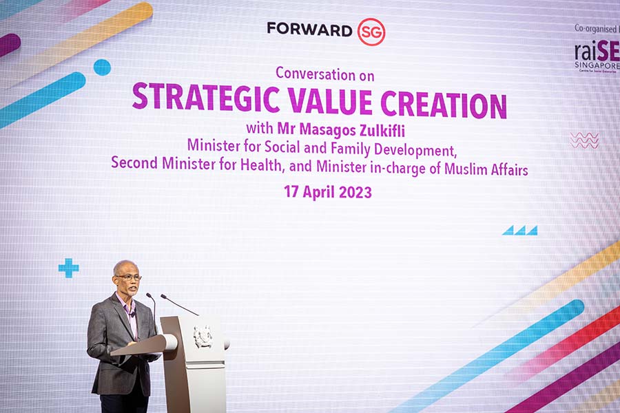 Minister Masagos Zulkifli delivering his opening remarks at the Forward Singapore engagement with corporates on 17 April 2023. (Photo by MSF) 