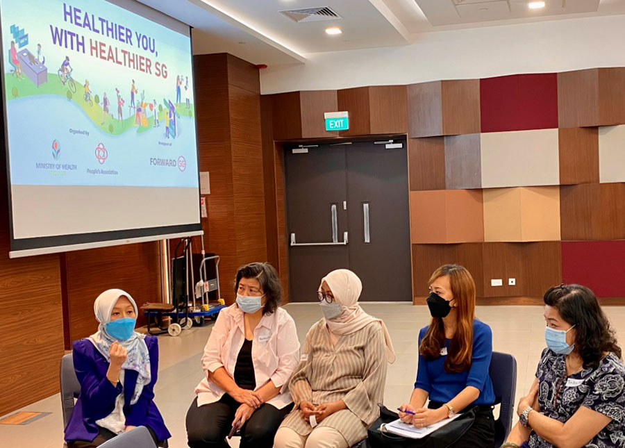 SPS Rahayu speaking to representatives from the Women’s health and wellness groups.